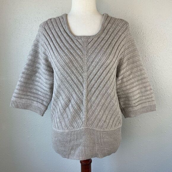 A.N.A. Sweater Top Size M - Picture 1 of 7